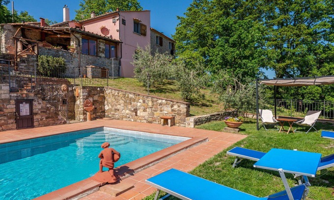 Massa Marittima House | Stunning villa for 11 guests with private pool, WIFI, TV, terrace and pets allowed