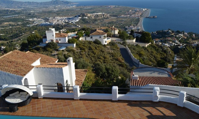 Salobrena Villa | StunningVilla with seaviews, private heated pool