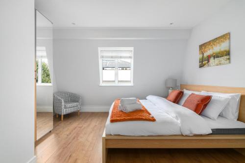 Camden Town with Primrose Hill Apartment | Stylish Camden Town Apartments