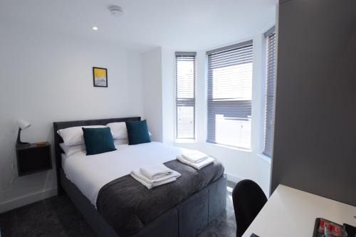 Lincoln Hotel | Stylish City Centre Rooms