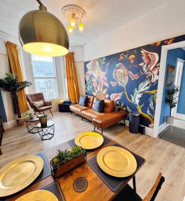 Plymouth Apartment | Stylish City Living 2 Bedroom Apartment