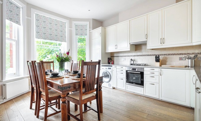 Hampstead Apartment | Stylish Hampstead Flat with Character and Charm