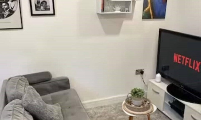 Shepherd's Bush Apartment | Stylish Notting Hill Studio Flat :)