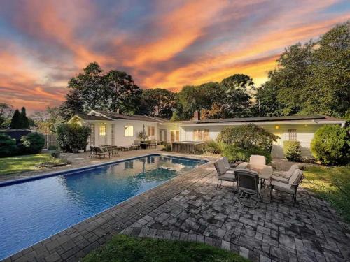 Wading River House | Stylish Sunset Retreat: Near Beach, Pool, Hot Tub