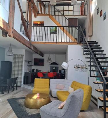 Barjols Apartment | Sublime Loft en triplex avec Tropézienne, Provence