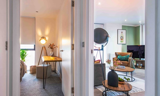 Plymouth Apartment | Suite115@Milbay Luxury Signature
