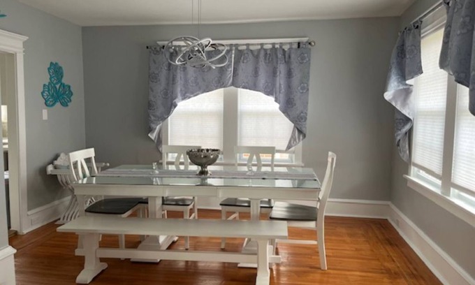 Pleasantville House | Summer Sunset Hideout 3-5 BEDROOMS/4 BATH-PLEASANTVILLE