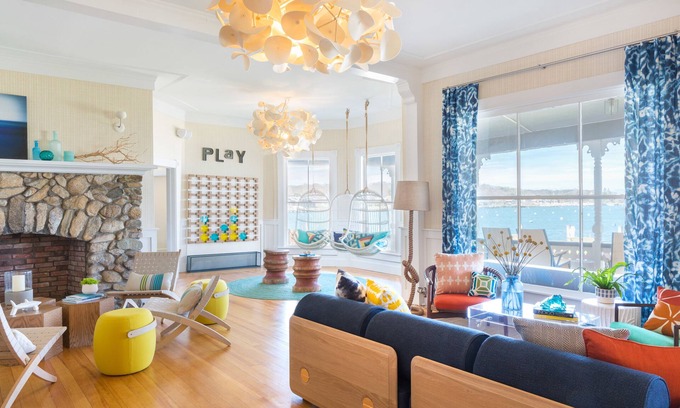 Oak Bluffs Hotel | Summercamp