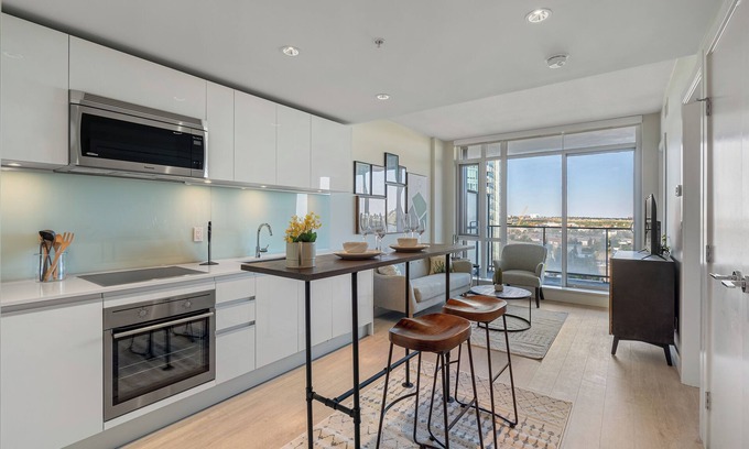 Beltline Condo | Sun-filled Condominium with in-door Parking and Gym