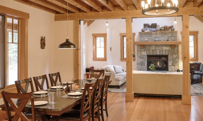 Cle Elum House | Suncadia Rustic Lodge: Gas Fire Pit, Bikes, Snow Shoes, BBQ, Cul-de-sac