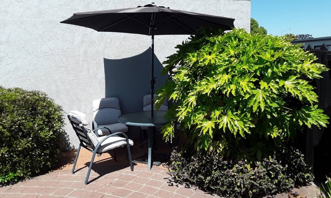 Blenheim Hotel | Sundowner Motel