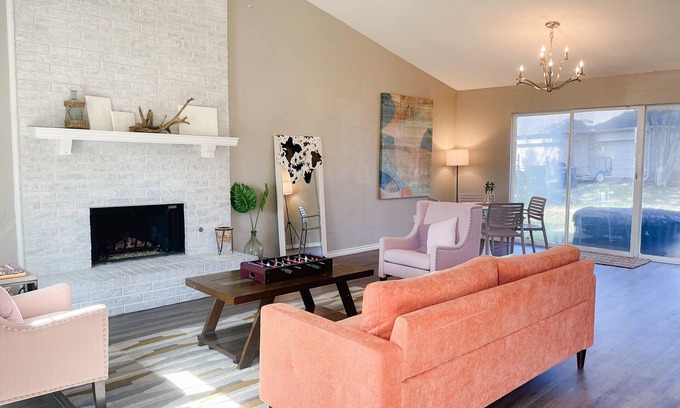 Garland House | Sunset Rose Retreat