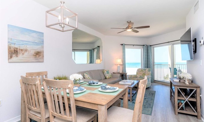 Treasure Island Condo | Sunset Vistas-Water/Beach FRONT unit, 2 bed/2 bath, Free Wi-Fi + Covered Parking