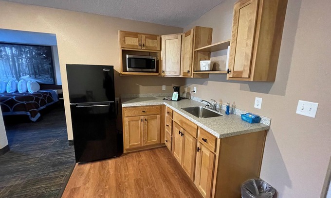 Bemidji Hotel | Super 8 by Wyndham Bemidji MN