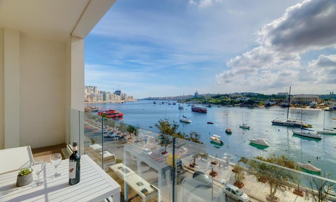 Sliema Apartment | Superlative Apartment with Valletta and Harbour Views