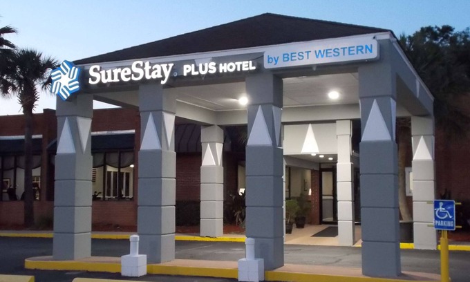 St. Marys Hotel | SureStay Plus Hotel by Best Western St Marys Cumberland