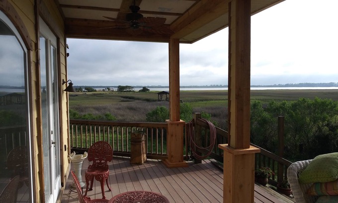 Northside House | Susie's Seaside Sanctuary is perfect for the nature lover, yet elegant inside.