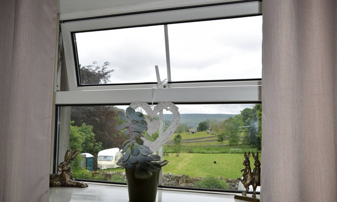 Starbotton Bed & Breakfast | Sweetbriar Cottage B&B and Camping