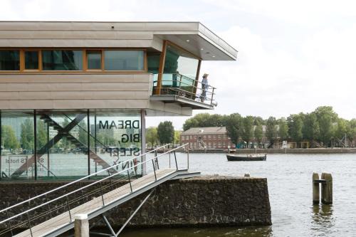 Amsterdam City Centre Apartment | SWEETS - Oosterdoksdraaibrug