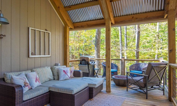 West Jefferson Cottage | Sweetwater Cottage - Private Cottage Tucked in the Woods - WJ & Boone - River Access