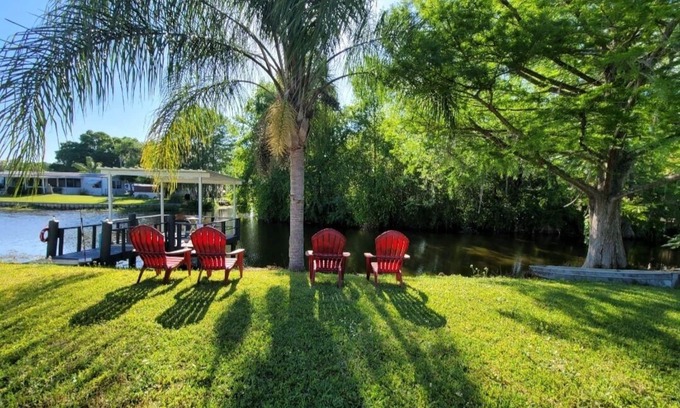 Inverness Cottage | Sweetwater Cottage - Waterfront and Pet Friendly! Canoe and kayaks provided!