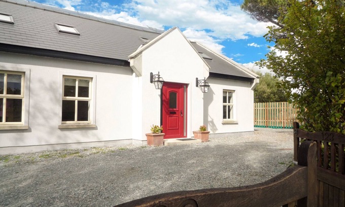 Connemara Ski Chalet | Tí Mhaggie Holiday Cottage