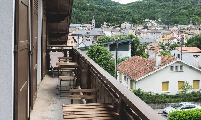 Ax-les-Thermes Apartment | T3 bis 6/8 P- 4 * 300 m SKI private parking sauna balcony gym wifi