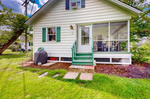 Lake George House | Takundewide Cabin