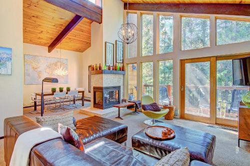 Peak 9 Apartment | Tannenbaum By The River 305 Condo
