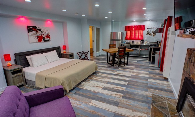 Big Bear Hotel | Tao Cabins