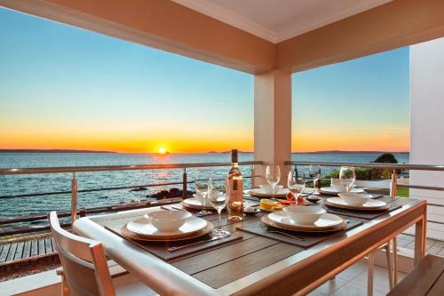 Calypso Beach House | Tenos On Calypso 12 by Host Agents