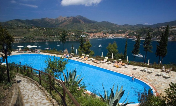 Naregno Hotel | TH Capoliveri - Grand Hotel Elba International