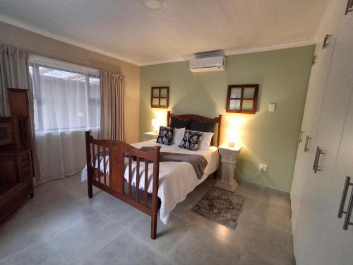 Bloemfontein Apartment | The Antique Green