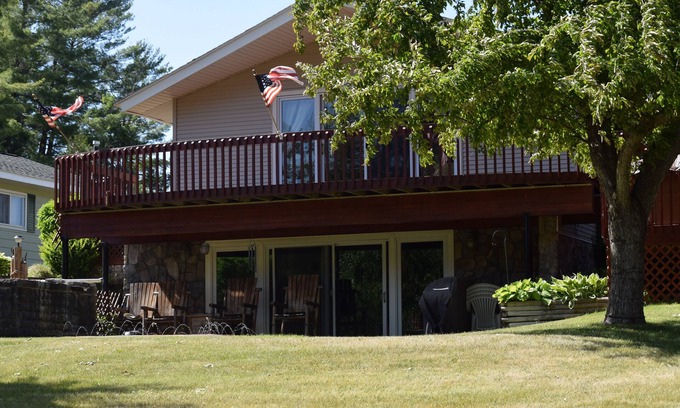 Indian River Cottage | The Apple Blossom Cabin