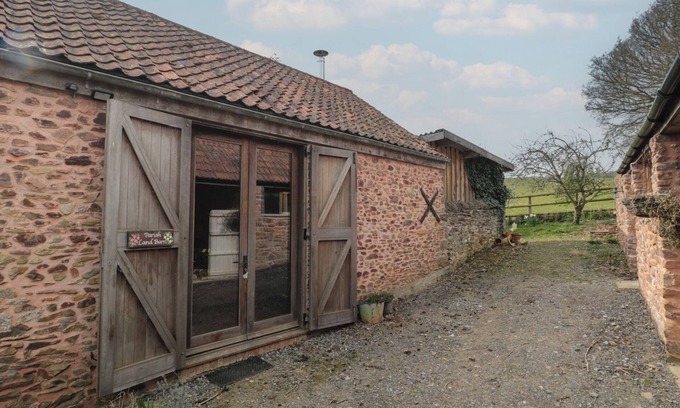 Kingston St Mary House | THE BARN, pet friendly, character holiday cottage in Spaxton