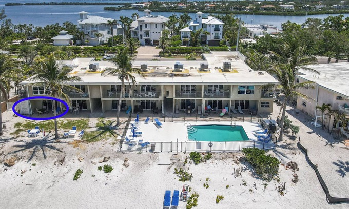 Trailer Estates Apartment | THE BEACH #107 Summer special 210 nite+fees Beachfront Full View