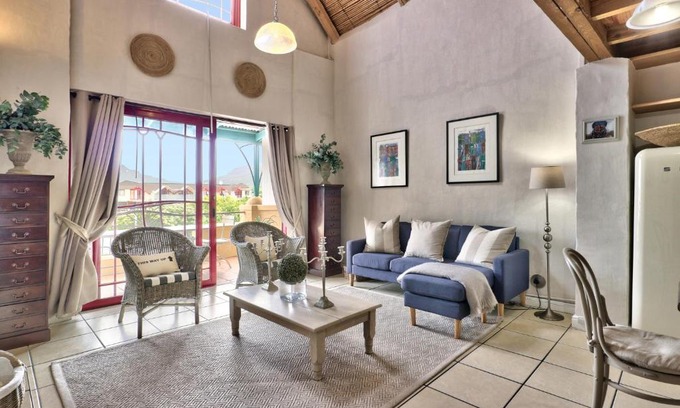 Scott Estate Apartment | The Beach Loft