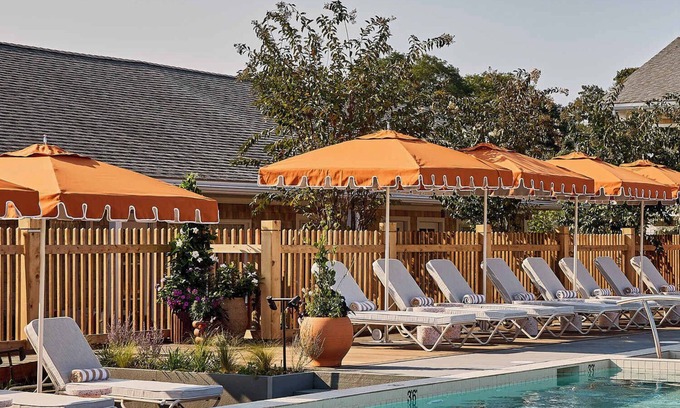Brant Point Hotel | The Beachside