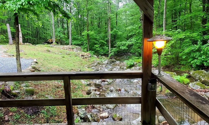 Peaks Cabin | The Black Bear Lodge