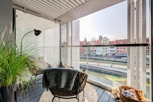 Gdansk City Center Apartment | The Black Crane Apartment