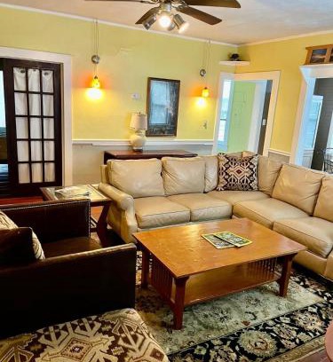 Tallahassee House | The Charmer