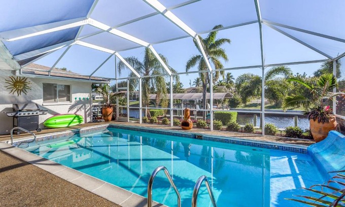 Caloosahatchee House | The Coral House
