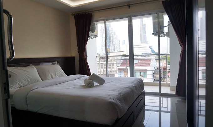 Khlong San Hotel | The Cosy River