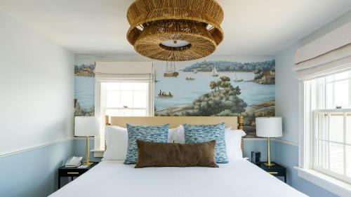 Nantucket Town Hotel | The Cottages at Nantucket Boat Basin