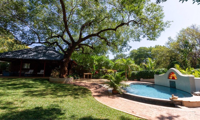 Victoria Falls Hotel | The Courtney Lodge