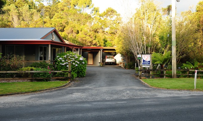 Strahan Apartment | The Crays Accommodation