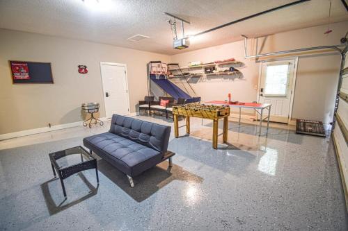 Northport House | The Crimson Retreat Only 5 miles to the Stadium BBQ Coffee Games
