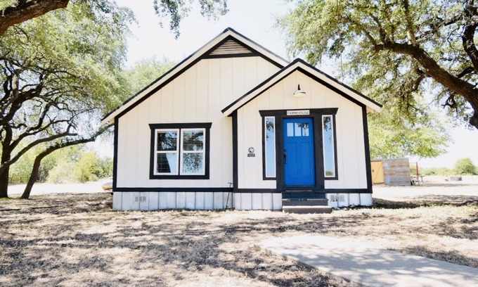 Valley Mills House | The Farmhouse at Ollie Oaks - Magnolia Gristmill Area
