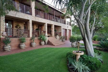 Buffelspoort House | The Garden Room