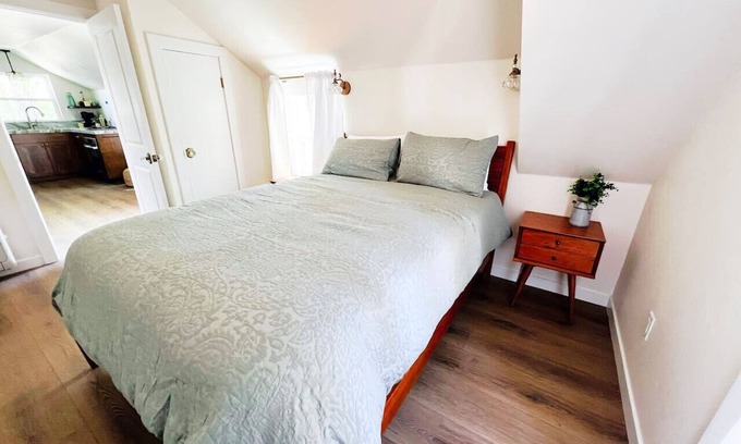 Reno Other | The Guesthouse – Pool, Hot Tub & Near Casinos